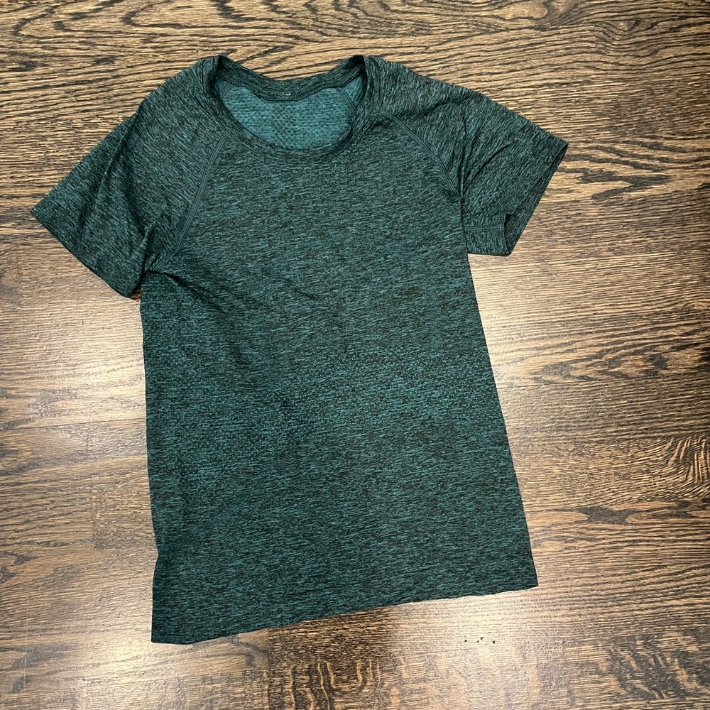 Dark green, size 2 lululemon swiftly tech- short sleeve (race length)